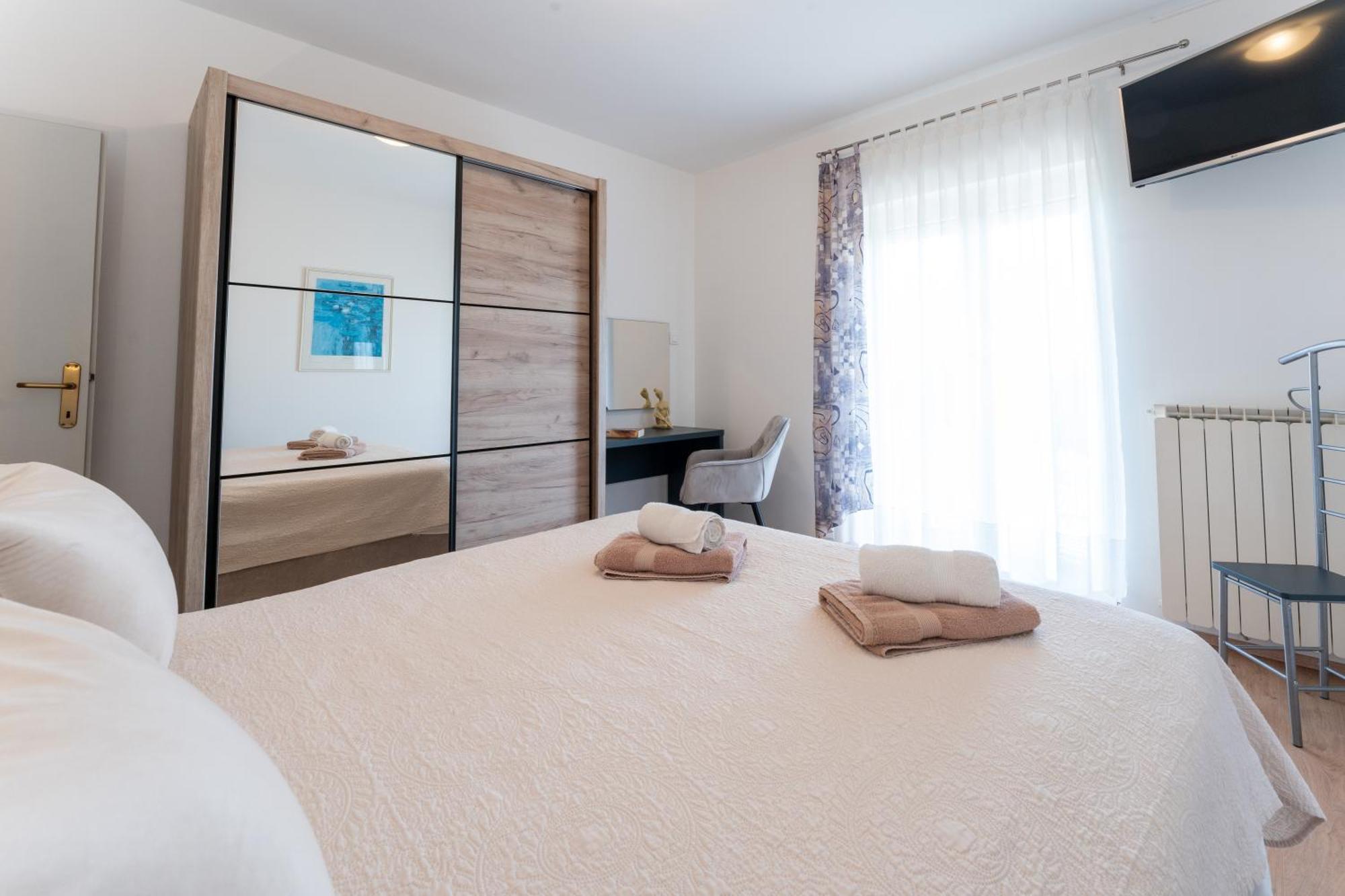 Apartman Nino Pula Exteriör bild