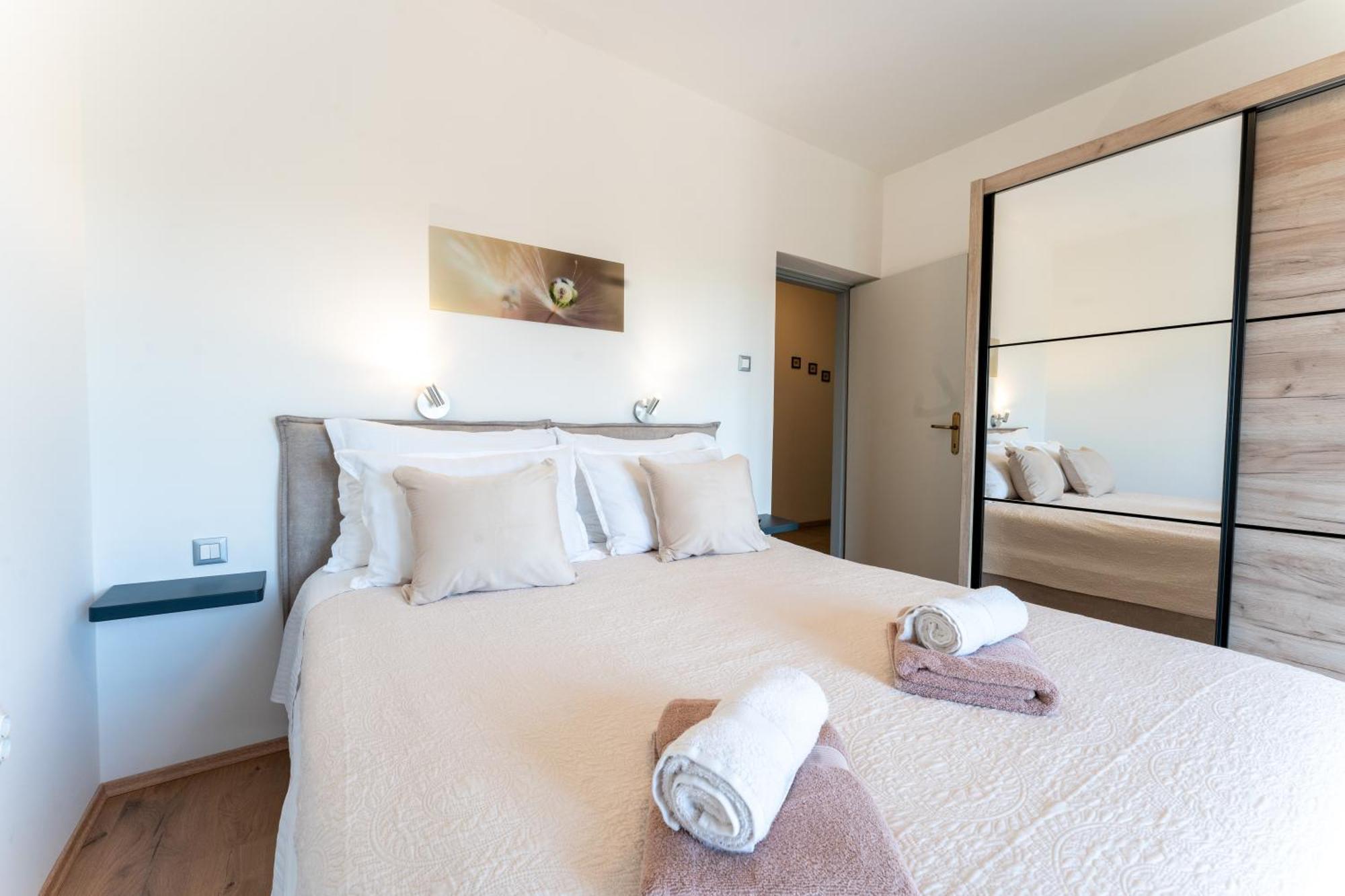 Apartman Nino Pula Exteriör bild